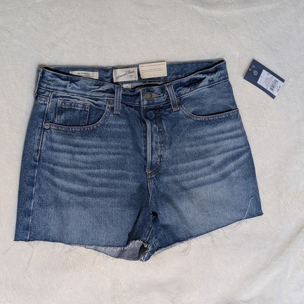 Universal Thread | NWT 90s Baggy Denim Shorts 4" | Women's Size 4